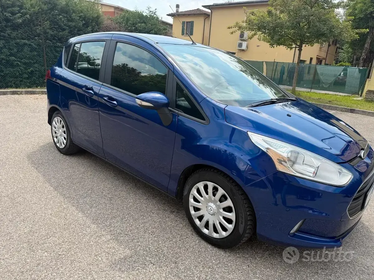 Usata Ford B-MAX 92 CV (67 kW) 2017 Blu/azzurro Monovolume