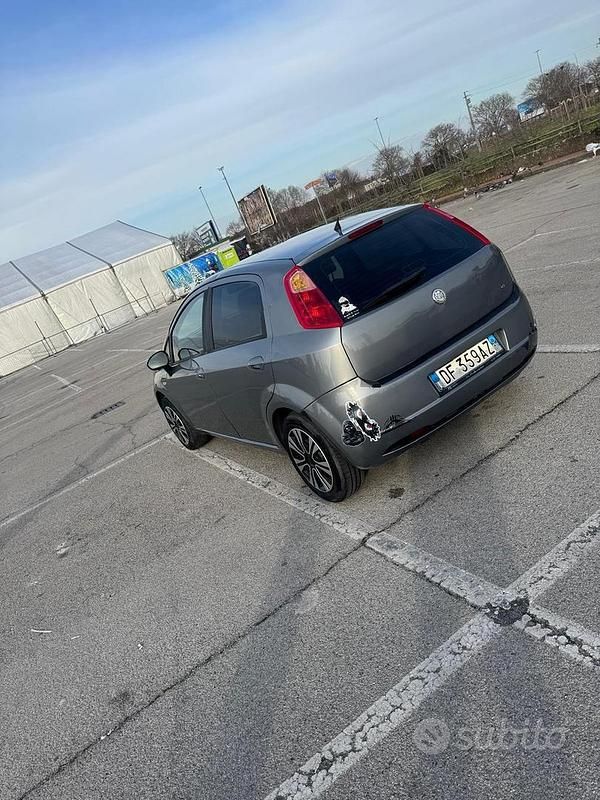 Usata Fiat Punto 2007 Grigio Berlina