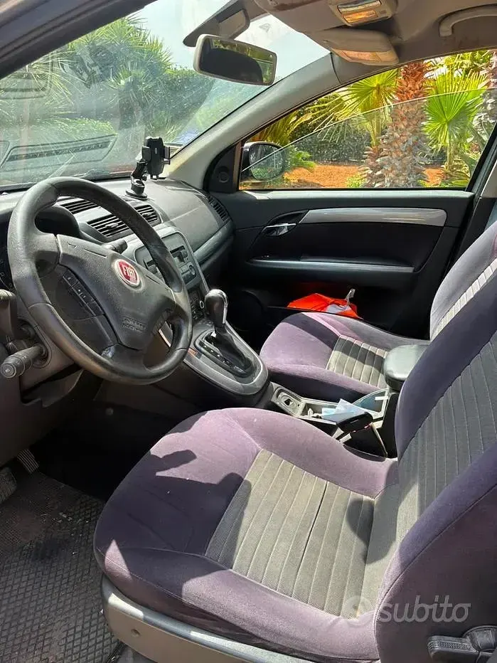 Usata Fiat Croma 150 CV (110 kW) 2010 Grigio Monovolume