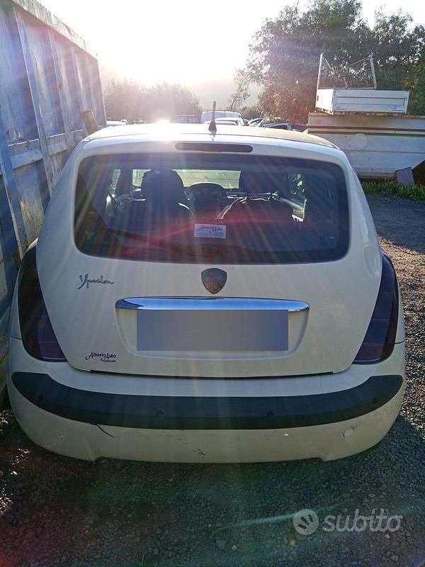 Usata Lancia Ypsilon 2004 Bianco Utilitaria