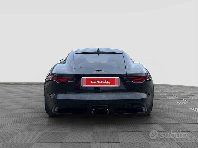 Usata Jaguar F-Type R-Dynamic 301 CV (221 kW) 2024 Santorini black Coupé