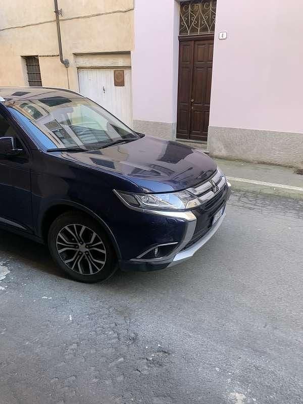 Usata Mitsubishi Outlander Instyle 150 CV (110 kW) 2017 SUV