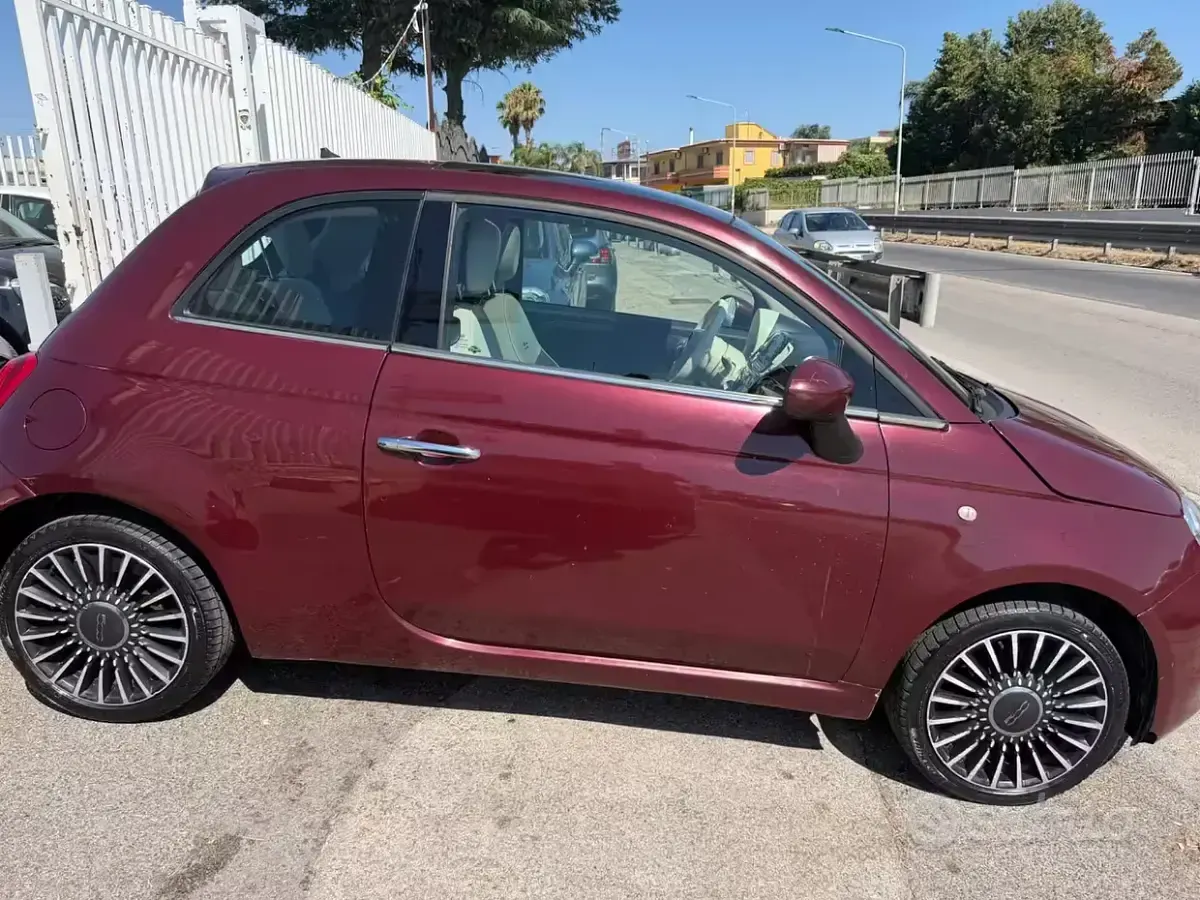 Usata Fiat 500 Lounge 69 CV (50 kW) 2018 Viola Berlina