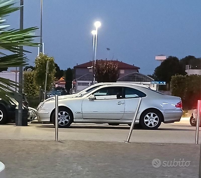 Usata Mercedes CLK200 136 CV (100 kW) 2001 Grigio Coupé
