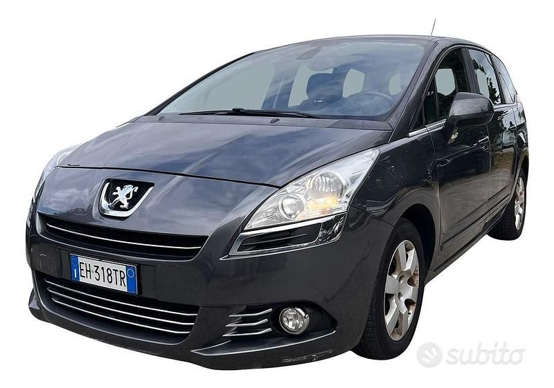 Usata Peugeot 5008 Family 112 CV (82 kW) 2011 Grigio Monovolume