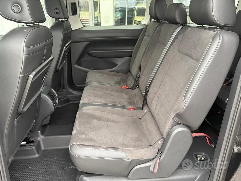 Usata VW Caddy 122 CV (89 kW) 2023 Nero Monovolume
