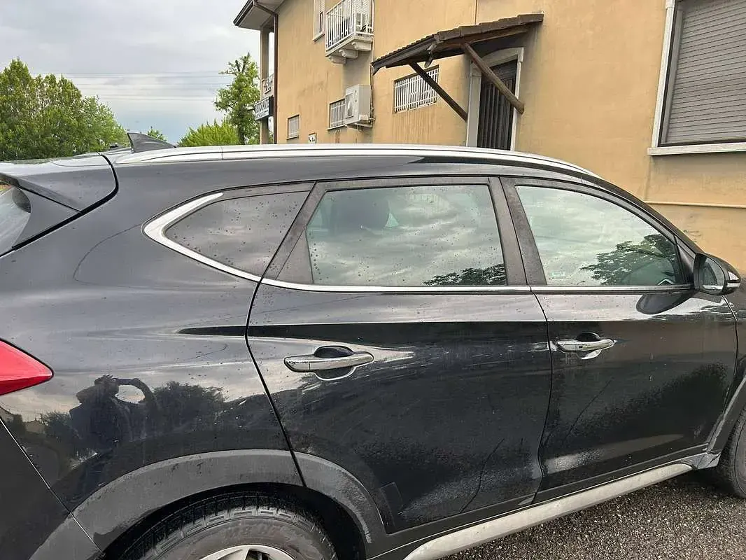 Usata Hyundai Tucson Xpossible 116 CV (85 kW) 2017 Nero SUV