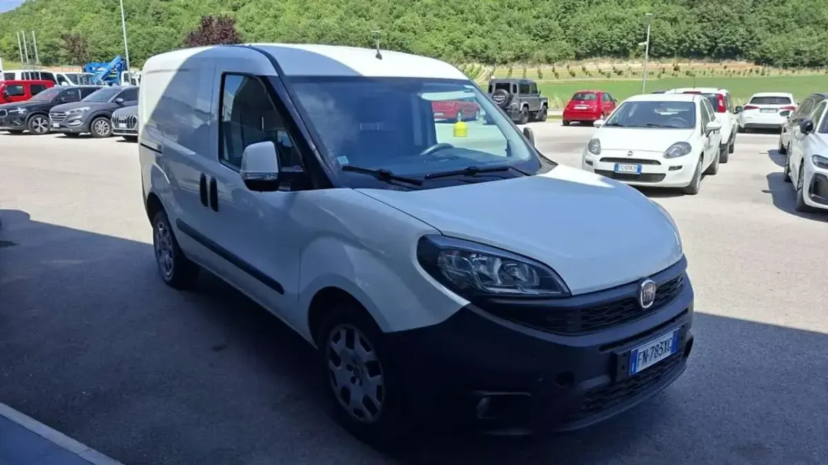 Usata Fiat Doblò 120 CV (88 kW) 2018 Bianco Monovolume