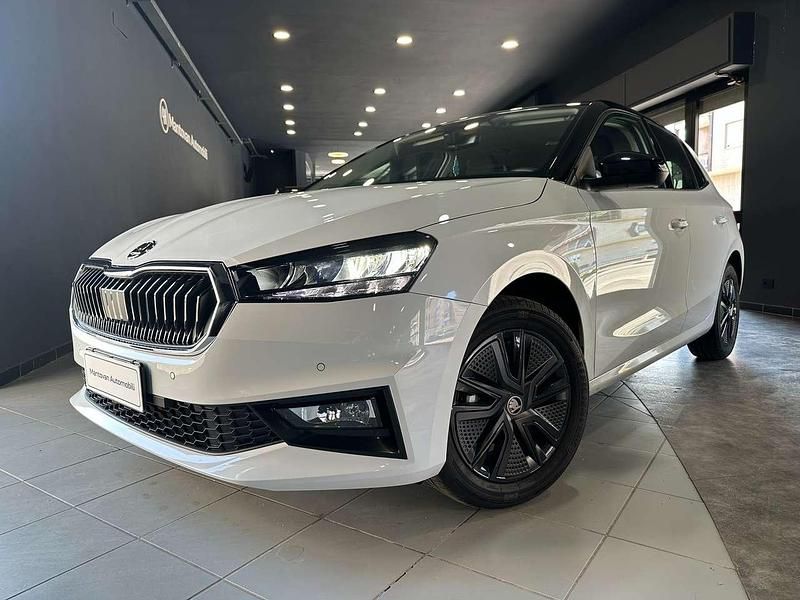 Nuova Skoda Fabia 95 CV (69 kW) 2025 Bianco luna  tetto nero Utilitaria