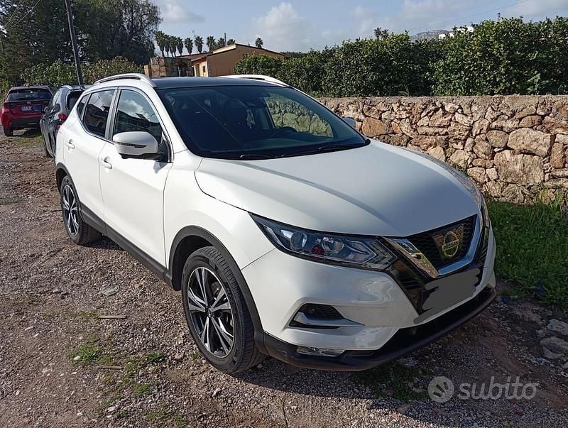 Bianco Usata 2018 Nissan Qashqai N-Connecta SUV | 14.000 € (Buon prezzo) - Immagine 1/4