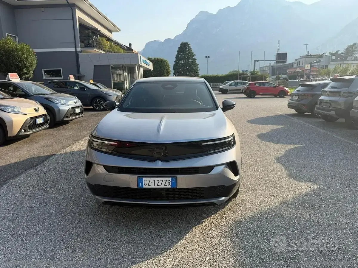 Usata Opel Mokka 136 CV (100 kW) 2025 Gray SUV