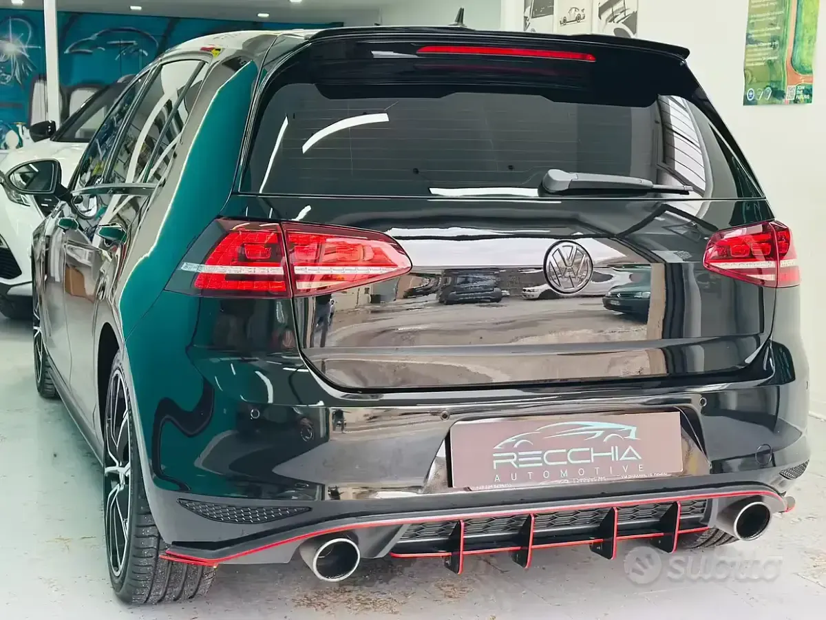 Begagnad VW Golf VII GTI 230 HK (169 kW) 2014 Svart Sedan