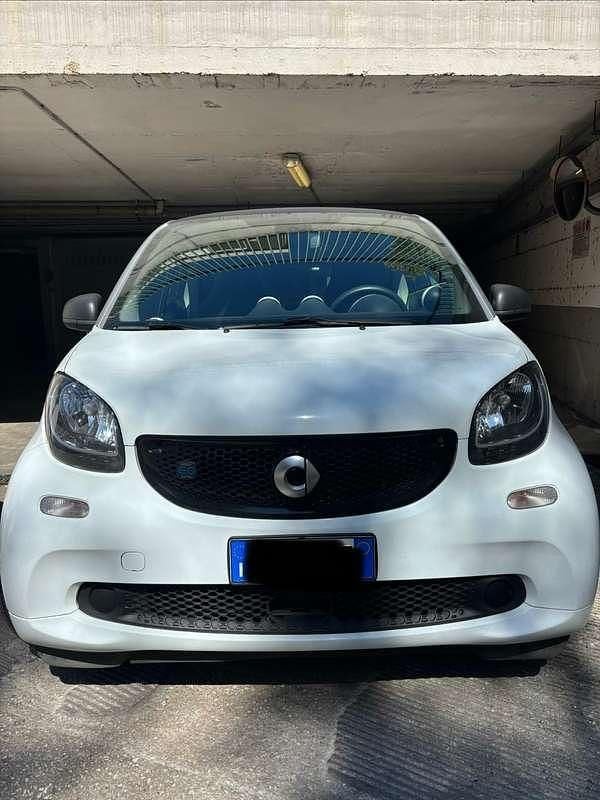 Usata Smart ForTwo Electric Drive Passion 41 kW (56 CV) 2018 Bianco Cabrio