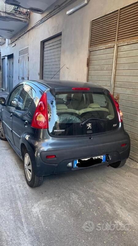 Usata Peugeot 107 68 CV (50 kW) 2007 Utilitaria