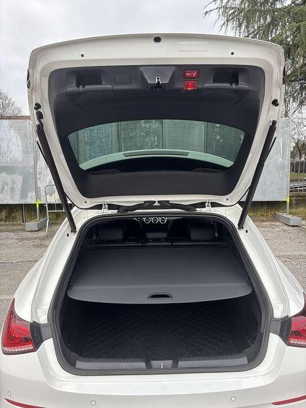 Usata Mercedes CLA200 Shooting Brake Executive 150 CV (110 kW) 2020 Bianco Station wagon