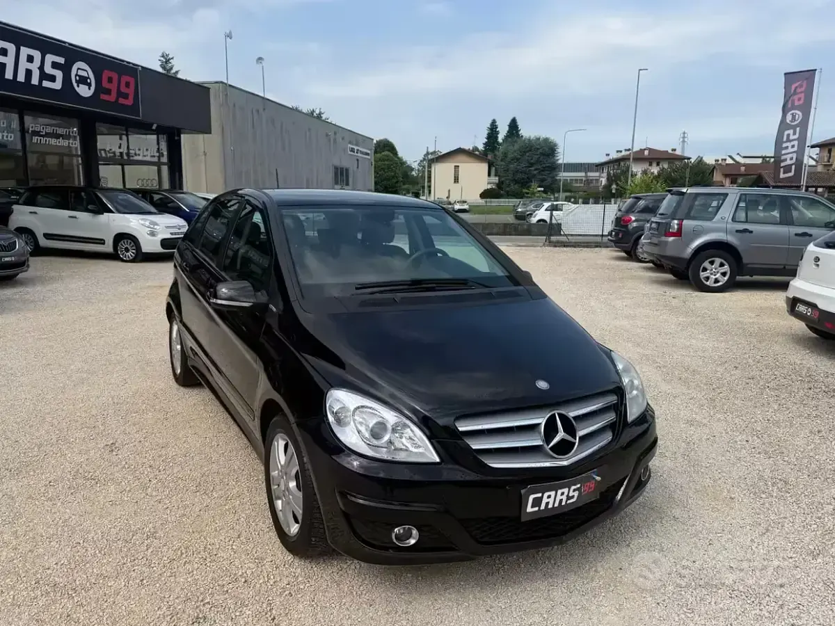 Usata Mercedes B180 Executive 116 CV (85 kW) 2010 Nero Monovolume