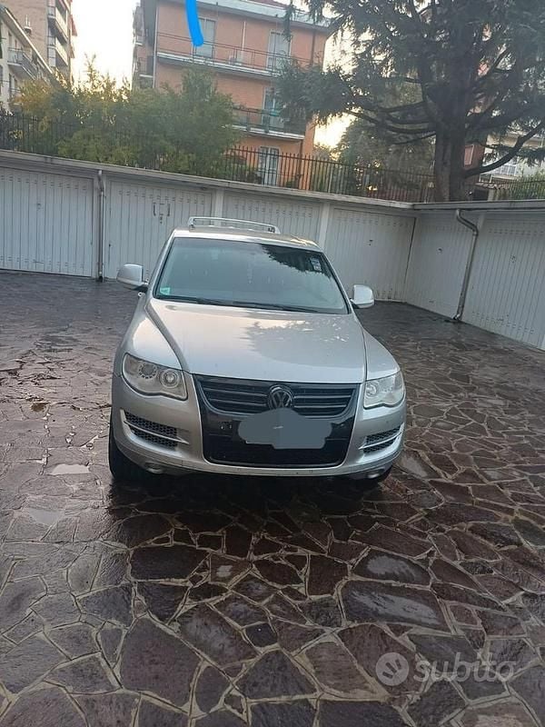 Usata VW Touareg Style 174 CV (127 kW) 2007 Grigio SUV