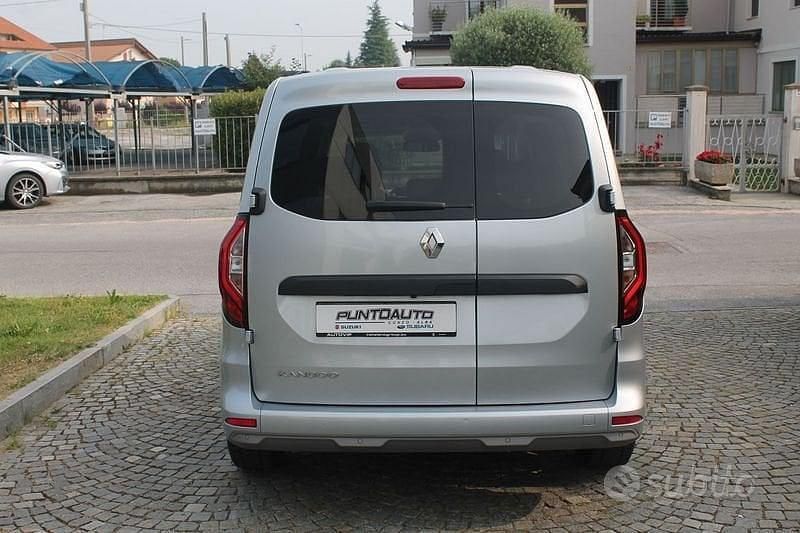 Usata Renault Kangoo Equilibre 116 CV (85 kW) 2023 Grigio Monovolume