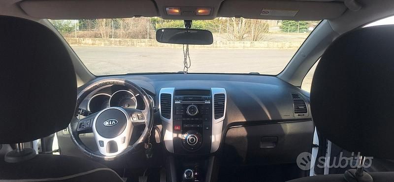 Usata Kia Venga 90 CV (66 kW) 2011 Utilitaria