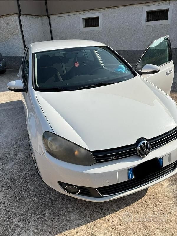 Usata VW Golf VI 105 CV (77 kW) 2011 Utilitaria