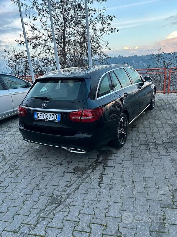 Usata Mercedes C200 164 CV (120 kW) 2021 Nero Station wagon