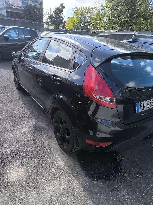 Usata Ford Fiesta Titanium 60 CV (44 kW) 2012 Other Berlina