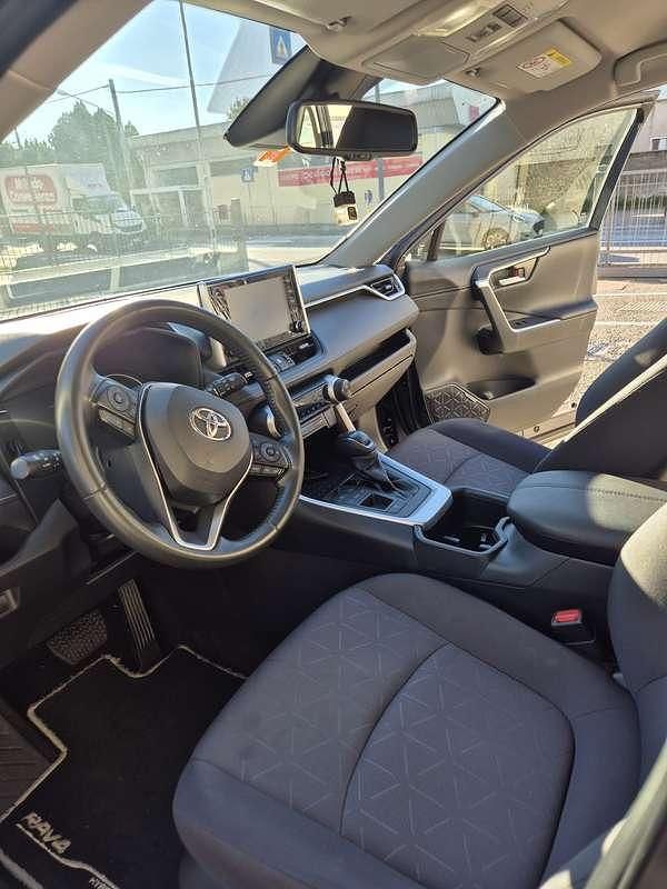Usata Toyota RAV4 Hybrid Active 178 CV (130 kW) 2022 Grigio SUV