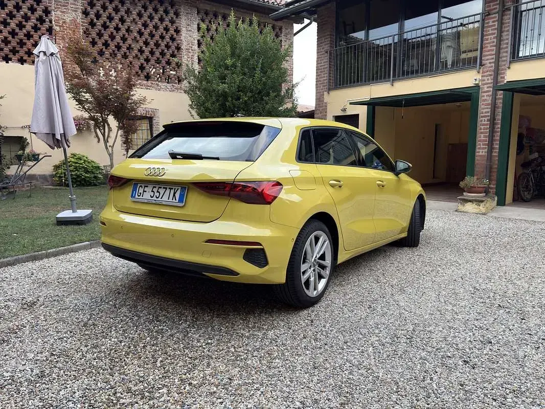 Usata Audi A3 Ambiente 150 CV (110 kW) 2021 Giallo Berlina