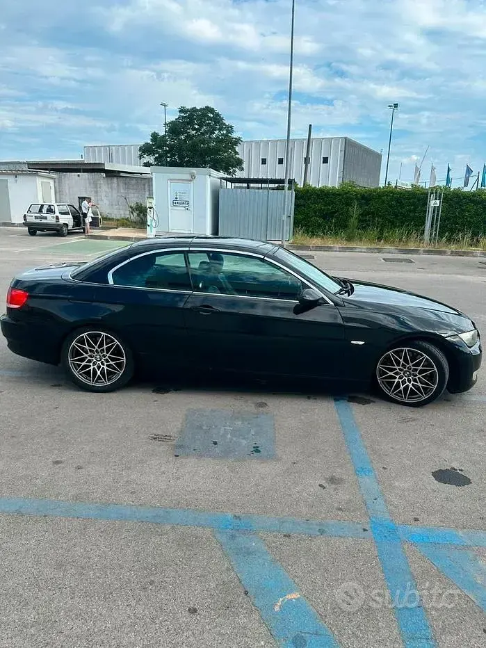 Usata BMW 330 Cabriolet Comfort Edition 231 CV (169 kW) 2007 Nero Cabrio
