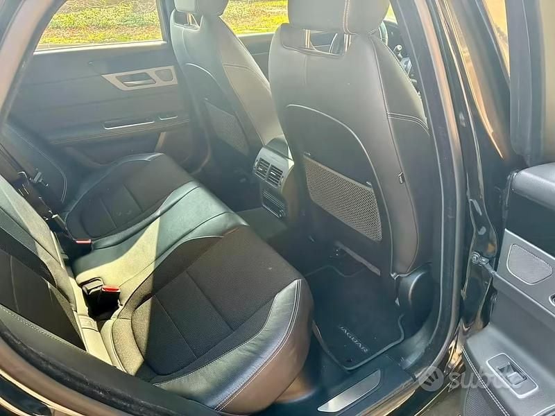 Usata Jaguar XF Executive 241 CV (177 kW) 2018 Nero Berlina