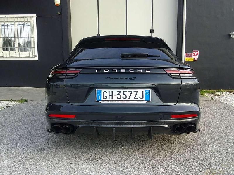 Usata Porsche Panamera Sport Turismo 330 CV (242 kW) 2018 Nero Berlina