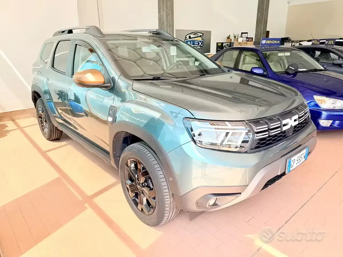 Usata Dacia Duster 101 CV (74 kW) 2023 Verde SUV