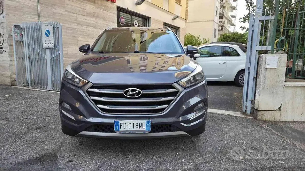 Usata Hyundai Tucson Comfort 116 CV (85 kW) 2016 Antracite SUV