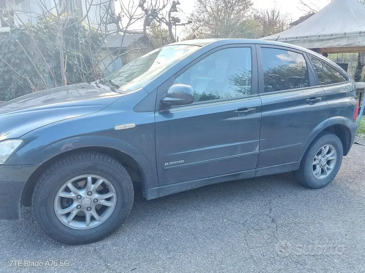 Usata SsangYong Actyon 141 CV (103 kW) 2009 Verde SUV