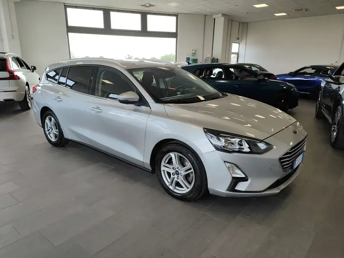 Usata Ford Focus 120 CV (88 kW) 2020 Argento Station wagon