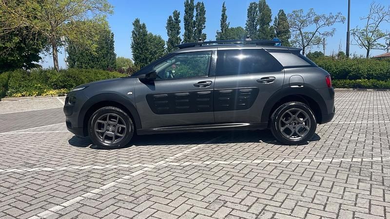 Usata Citroën C4 PureTech 82 CV (60 kW) 2016 Grigio SUV