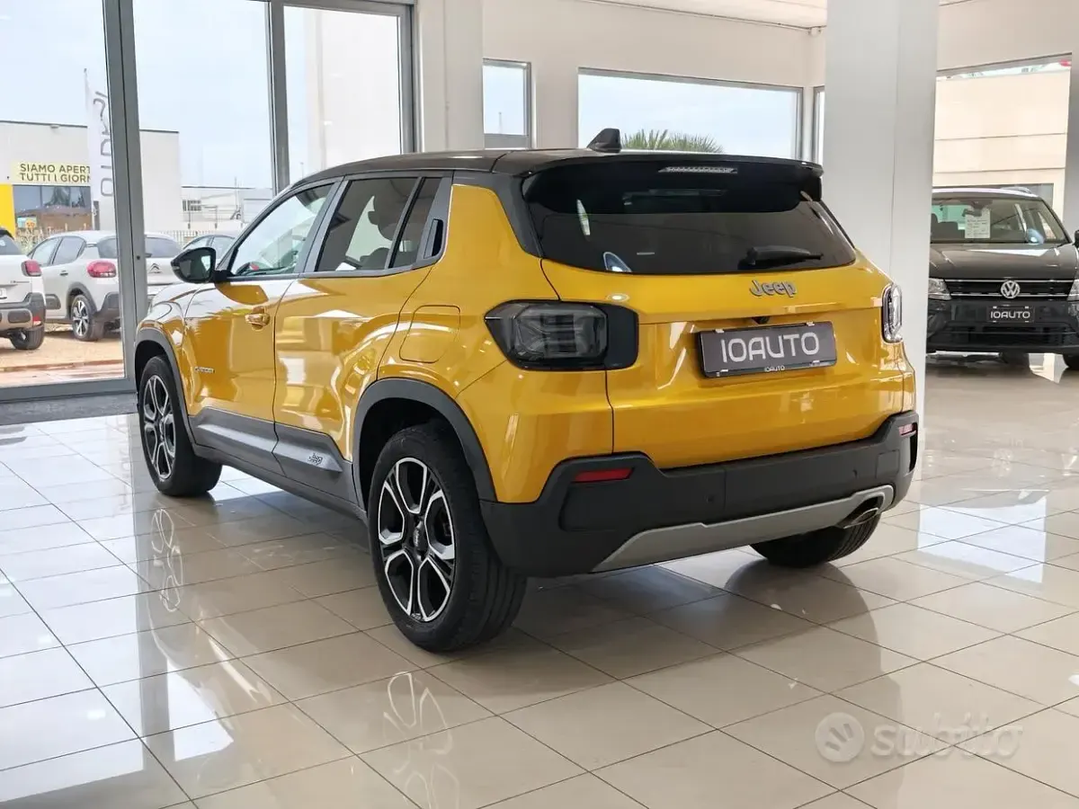 Usado Jeep Avenger Summit 101 CV (74 kW) 2023 Amarillo SUV