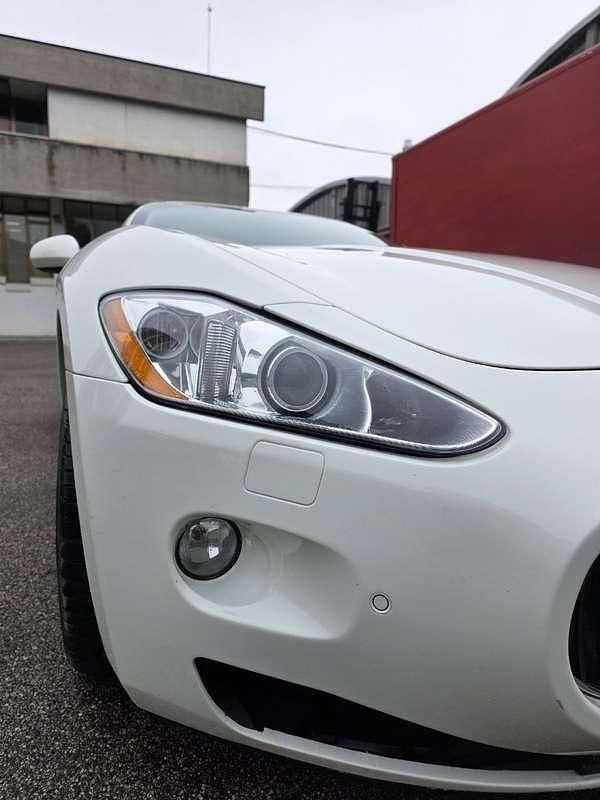Usata Maserati Granturismo 405 CV (297 kW) 2008 Bianco Coupé