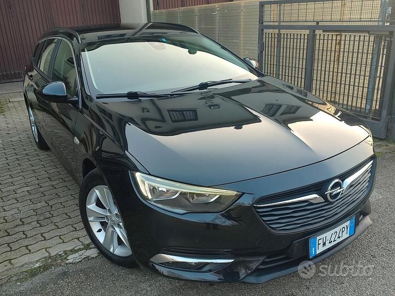 Usata Opel Insignia Sport 136 CV (100 kW) 2019 Nero Station wagon
