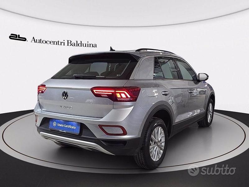 Usata VW T-Roc Life 150 CV (110 kW) 2023 Grigio SUV