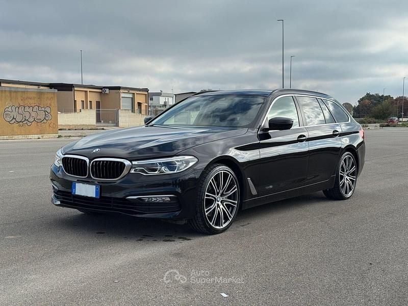 Nero Usata 2018 BMW 320 Luxury Line Station wagon | 24.900 € (Ottimo prezzo) - Immagine 1/4