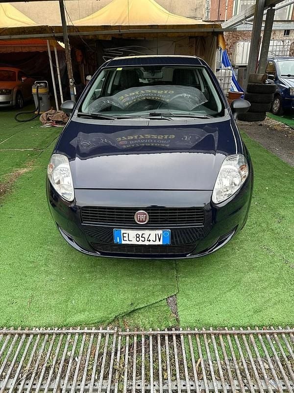 Usata Fiat Punto Evo 69 CV (50 kW) 2012 Grigio Utilitaria