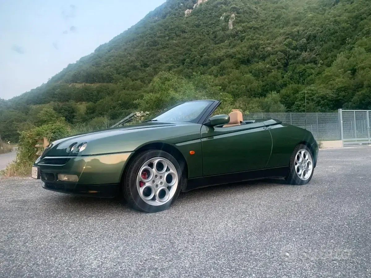 Usata Alfa Romeo Spider 150 CV (110 kW) 1995 Cabrio