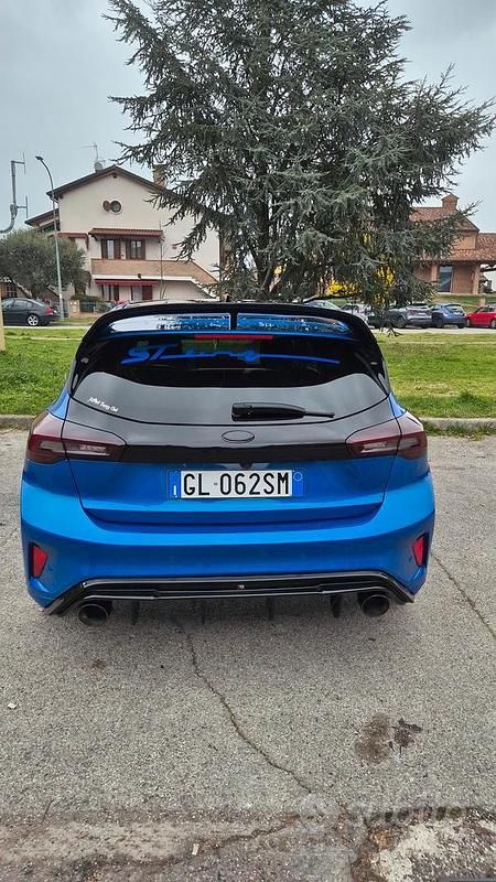 Usata Ford Focus ST-Line X 101 CV (74 kW) 2023 Blu Berlina