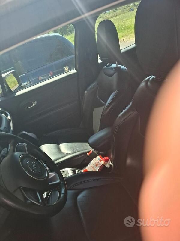 Usata Jeep Renegade 140 CV (102 kW) 2014 Verde SUV