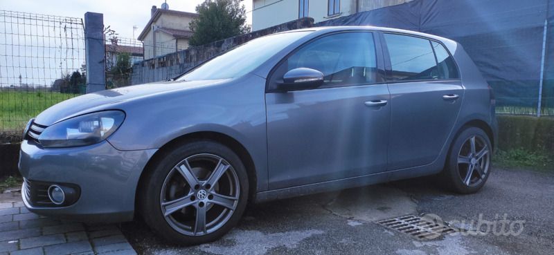 Usata VW Golf VI 122 CV (89 kW) 2011 Grigio Utilitaria