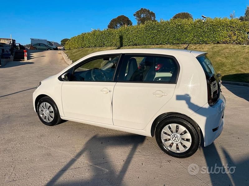 Usata VW up! take up! 60 CV (44 kW) 2019 Bianco Utilitaria