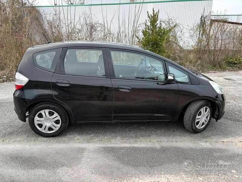 Usata Honda Jazz Elegance 99 CV (72 kW) 2009 Nero Utilitaria