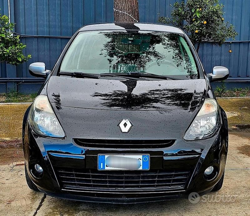 Usata Renault Clio II 75 CV (55 kW) 2011 Nero Berlina