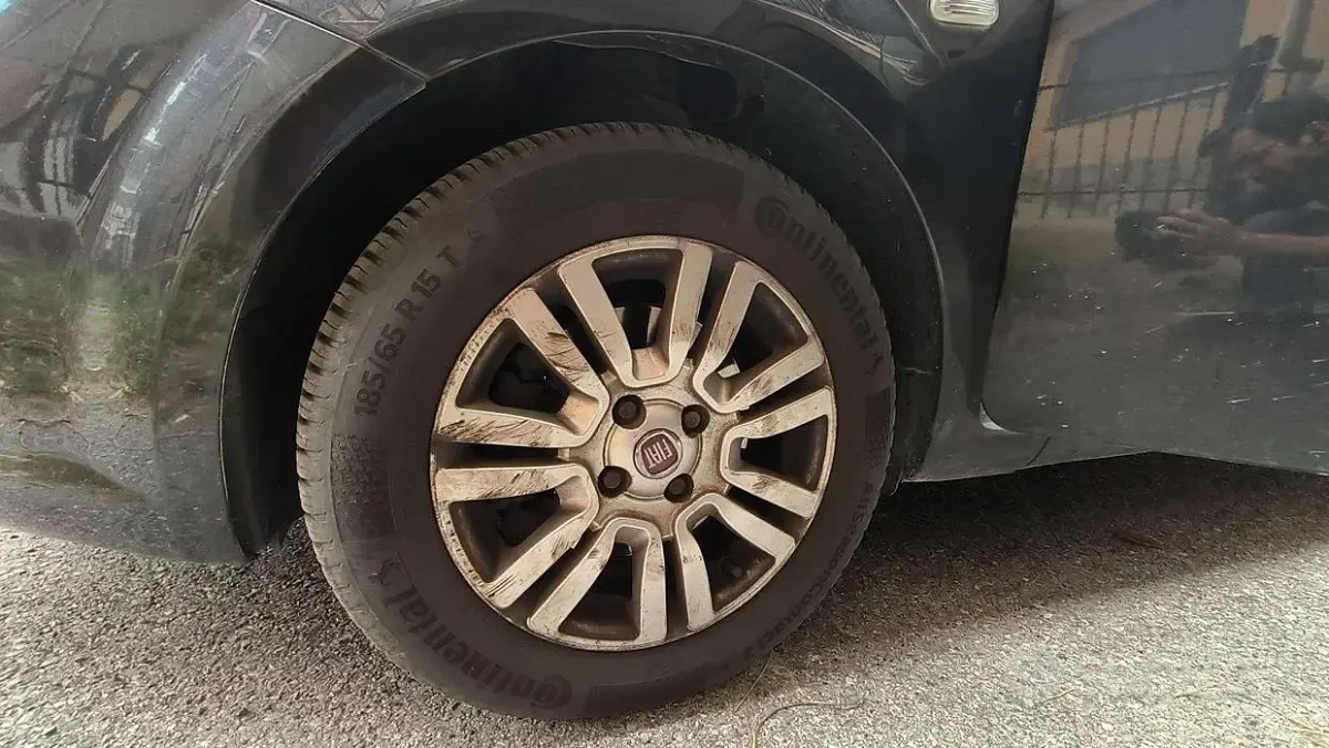 Usata Fiat Grande Punto 90 CV (66 kW) 2012 Nero Utilitaria